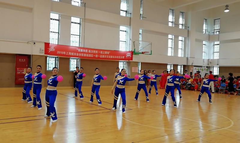 上海市社區(qū)<a href=http://m.017771.cn target=_blank class=infotextkey>健身</a>俱樂部 上海市社區(qū)<a href=http://m.017771.cn target=_blank class=infotextkey>健身</a>俱樂部