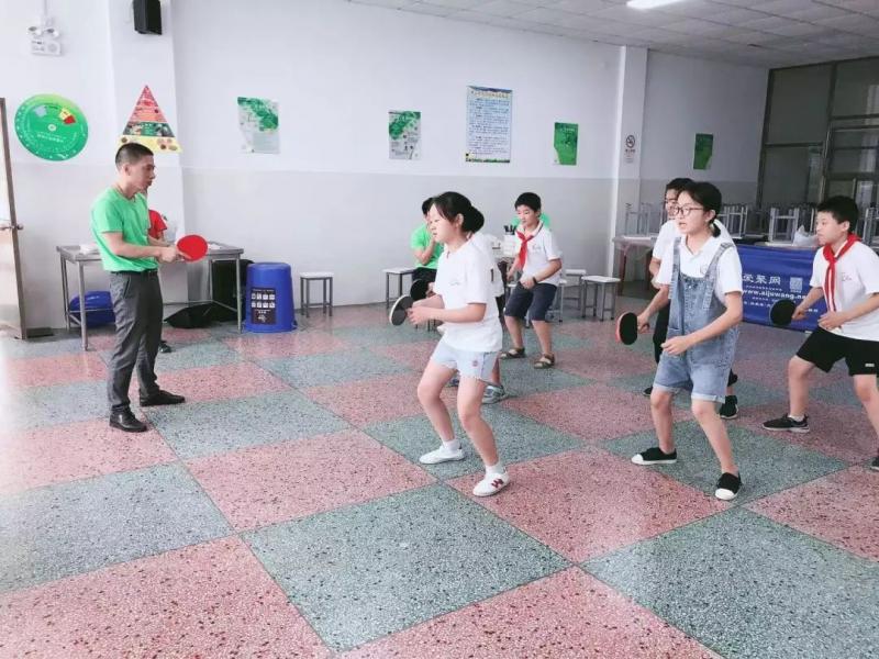 上海市社區(qū)<a href=http://m.017771.cn target=_blank class=infotextkey>健身</a>俱樂部