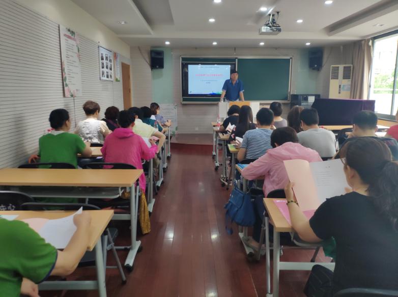 上海市社區(qū)<a href=http://m.017771.cn target=_blank class=infotextkey>健身</a>俱樂部