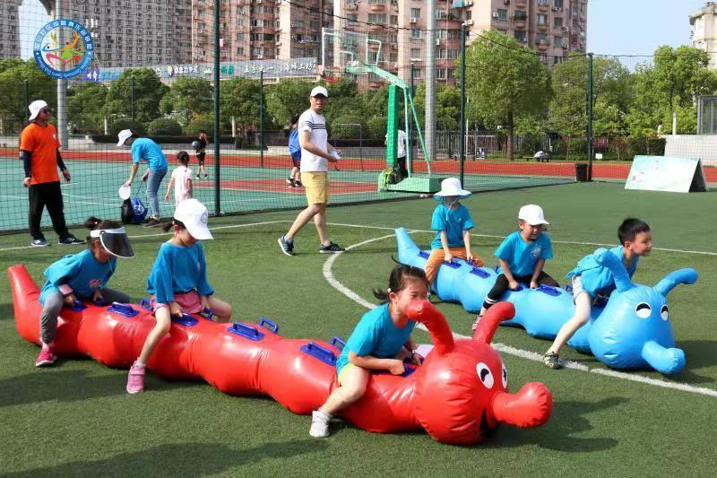 上海市社區(qū)<a href=http://m.017771.cn target=_blank class=infotextkey>健身</a>俱樂(lè)部 上海市社區(qū)<a href=http://m.017771.cn target=_blank class=infotextkey>健身</a>俱樂(lè)部