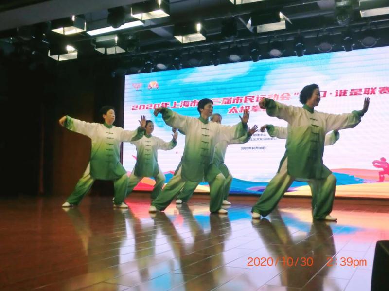 上海市社區(qū)<a href=http://m.017771.cn target=_blank class=infotextkey>健身</a>俱樂(lè)部 上海市社區(qū)<a href=http://m.017771.cn target=_blank class=infotextkey>健身</a>俱樂(lè)部