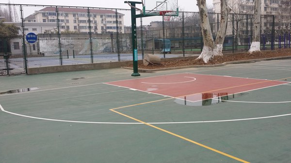 <a href=http://m.017771.cn target=_blank class=infotextkey>硅PU</a>籃球場