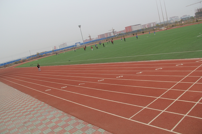 北京交通大學黃驊分校4*4<a href=http://m.017771.cn target=_blank class=infotextkey>塑膠跑道</a>工程實例
