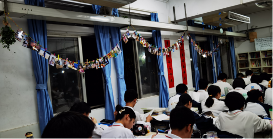筑墨韻之班 育幸福之人——市僑中高中部開(kāi)展“最美教室”評(píng)選活動(dòng)