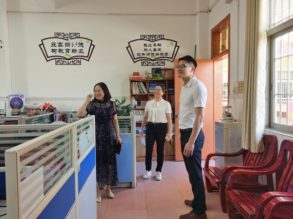 走訪進(jìn)校園，調(diào)研促發(fā)展