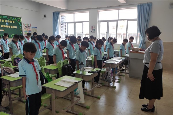 永遠銘記歷史，吾輩當自強