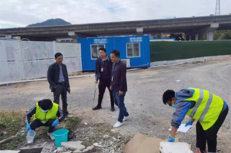 南區(qū)街道：開展專項行動，對違法行為“亮劍”