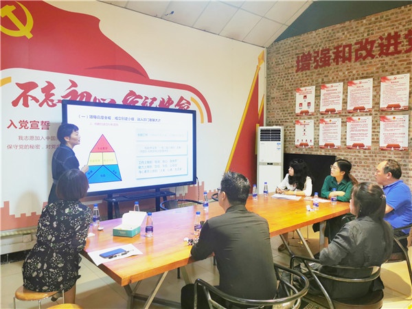 學創(chuàng)崗經(jīng)驗 展巾幗風采