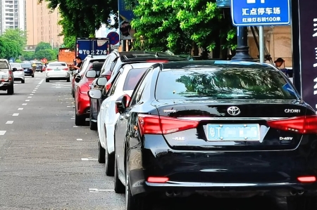 解決停車難，中山小欖將實(shí)行公共車位停車收費(fèi)