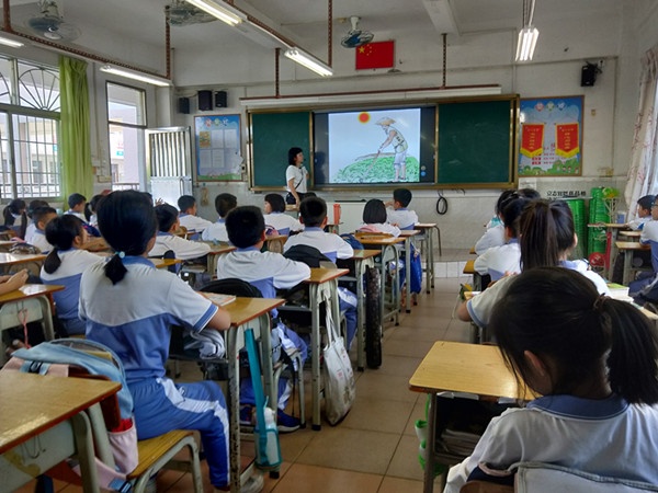 珍惜盤中餐，文明記心間