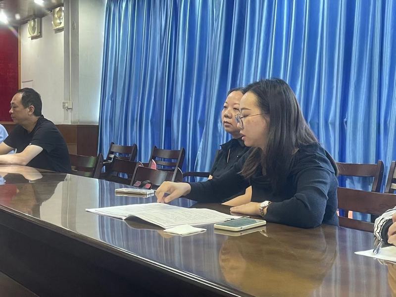 梁婉婷主任評課.jpg