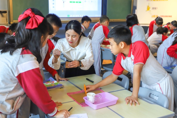 開發(fā)區(qū)博凱小學承辦市新教師培訓小學科學課例現(xiàn)場展示活動