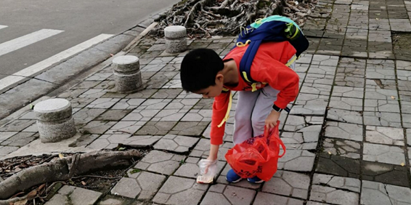 童心向黨，學雷鋒，做先鋒
