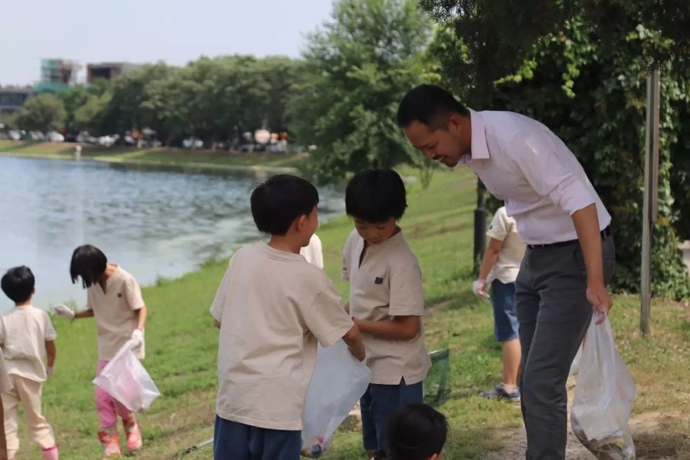 真敢想，竟有家長要求老師負責送孩子回家，學校是“無限責任公司”？