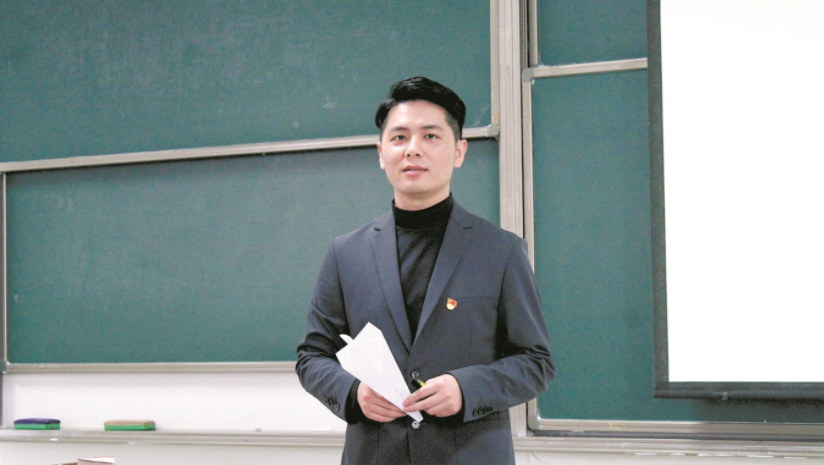 從小學(xué)到大學(xué)，哪個(gè)階段的老師更輕松，答案和大多數(shù)人想的并不同