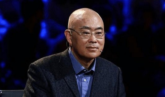 鄭淵潔“怒批”語文教材誤人子弟，引起家長(zhǎng)共鳴：內(nèi)容經(jīng)不起推敲