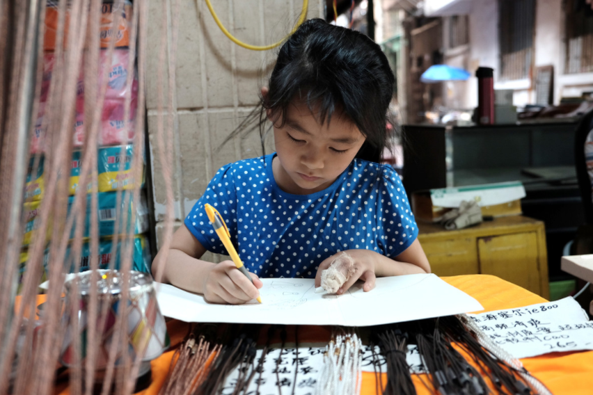9歲小學(xué)生因“特殊體質(zhì)”火了，一做數(shù)學(xué)題就過敏，醫(yī)生解釋亮了