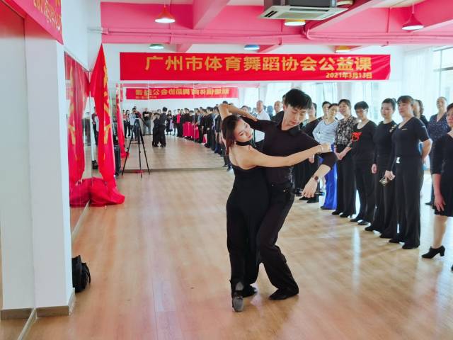 廣東<a href=http://m.017771.cn target=_blank class=infotextkey>塑膠跑道</a>維修