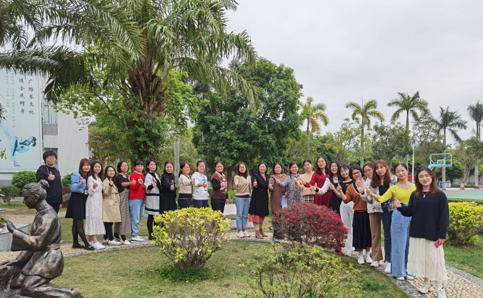 陽(yáng)光雍?。骸靶缕瘘c(diǎn)新征程”班主任會(huì)議