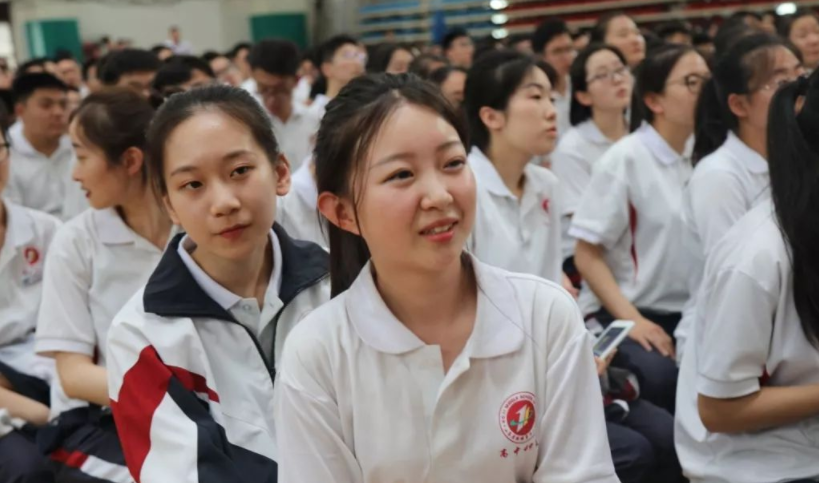 新高考“受歡迎”選科組合，覆蓋面廣且易拿高分，學生需權(quán)衡利弊