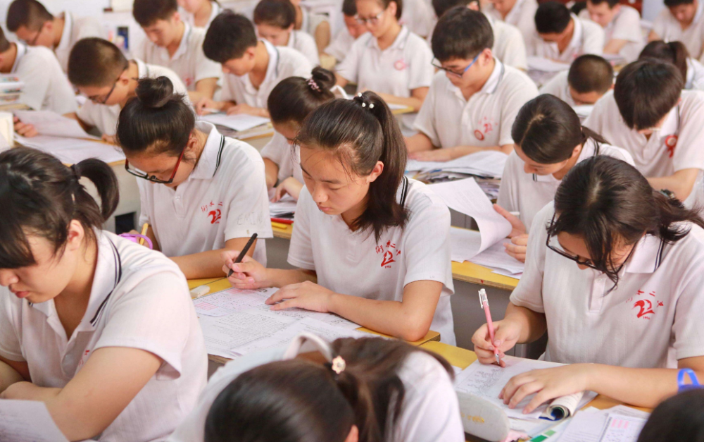 高考459分的“尷尬”，高不成低不就，學生報考成為大難題