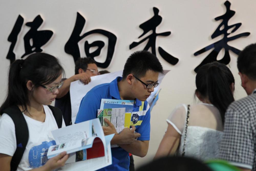 高考狀元為何不選師范和醫(yī)學(xué)專業(yè)？并非職業(yè)歧視，其中的緣由在此