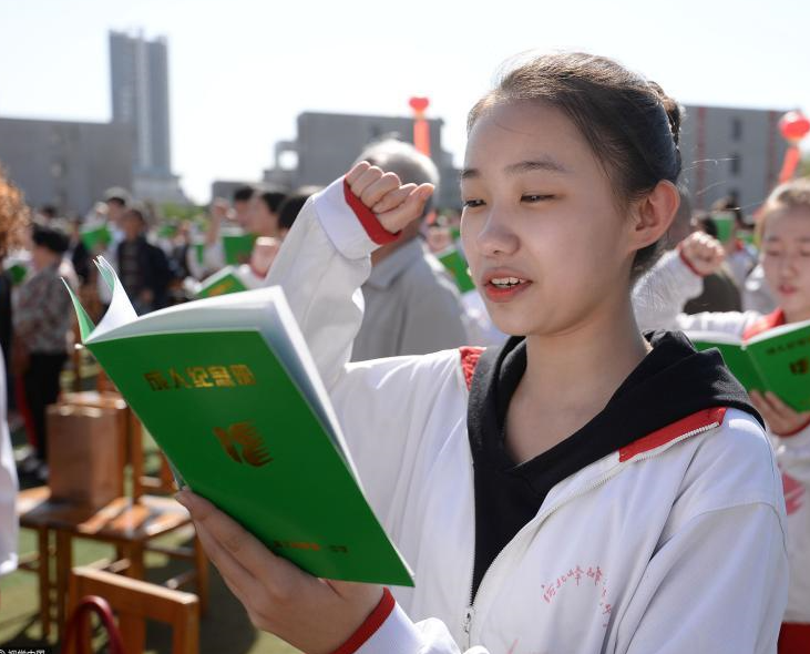 2022年高考迎來大變化，一二三本或?qū)⒉粡?fù)存在，考生不知是喜是憂