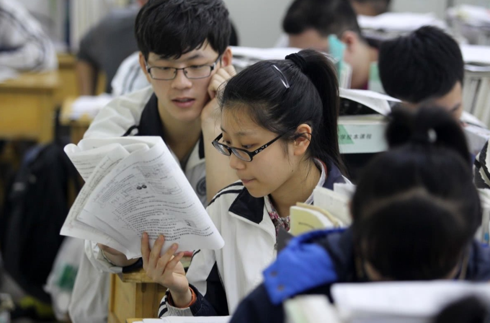 高考結(jié)束后，回收草稿紙成考生一大疑惑，直接帶走不是更方便嗎？