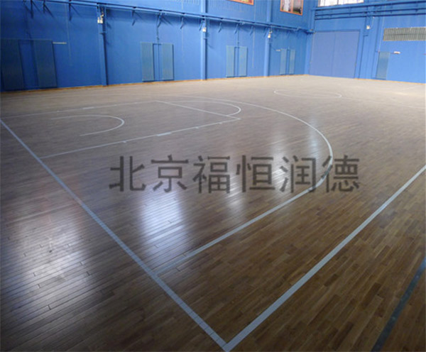 學?；@球場館木地板