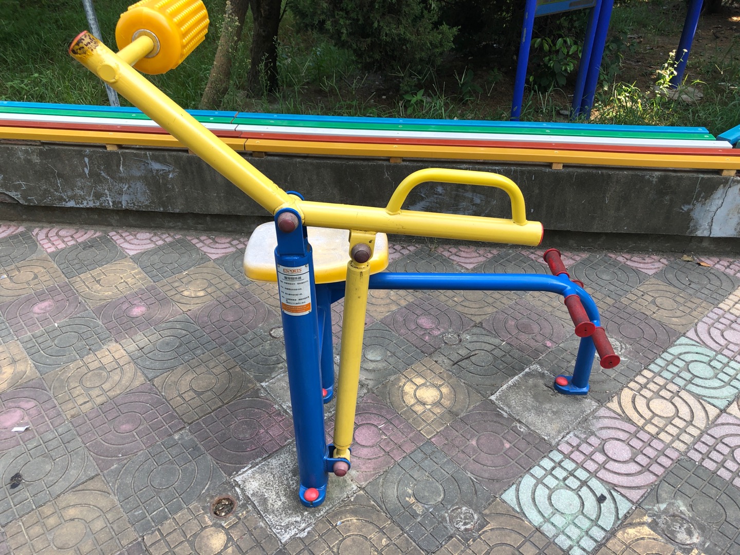 腹背鍛煉器