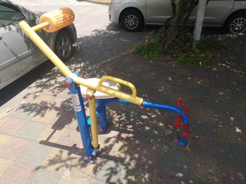 腹背鍛煉器