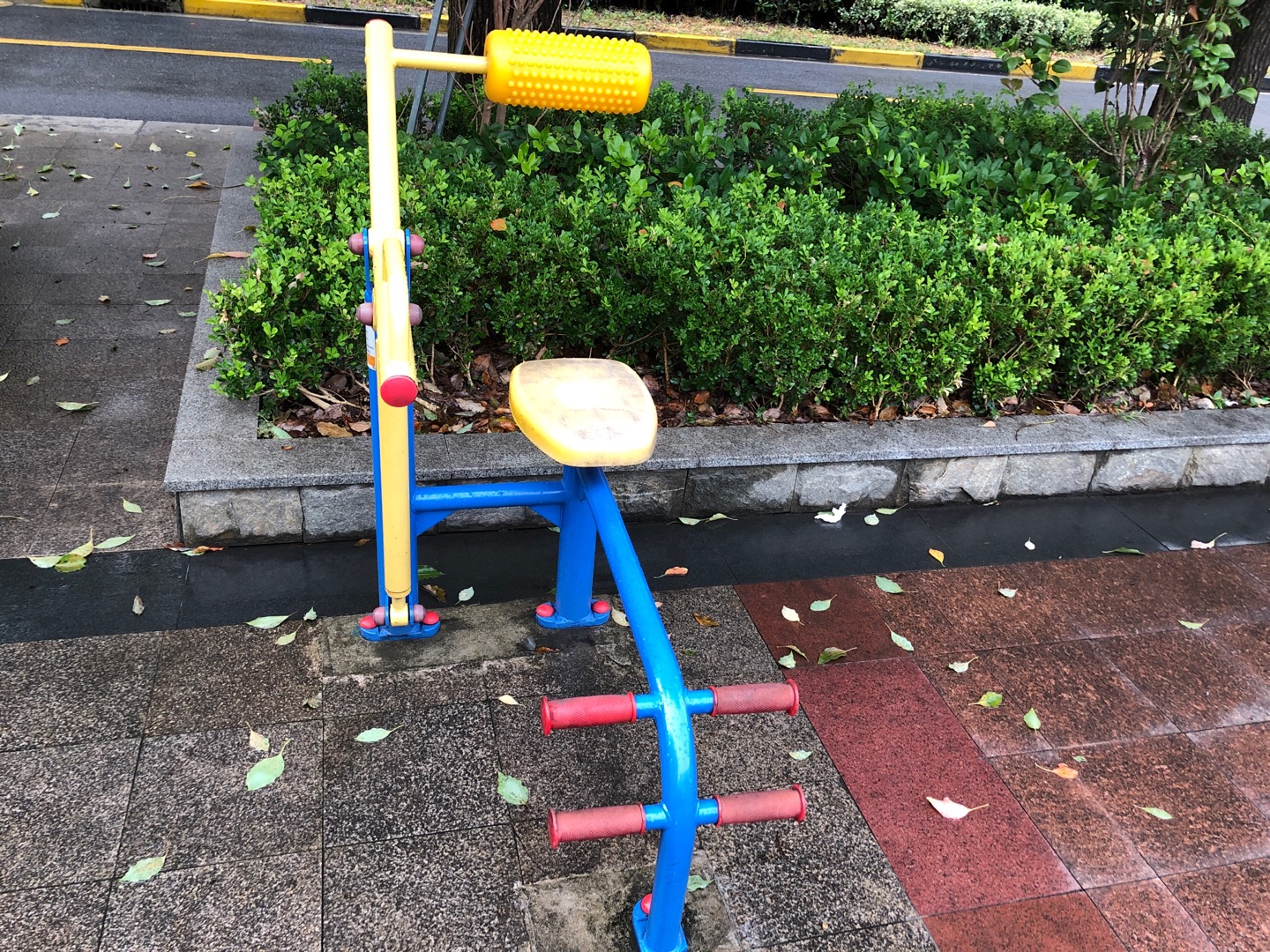 腹背鍛煉器