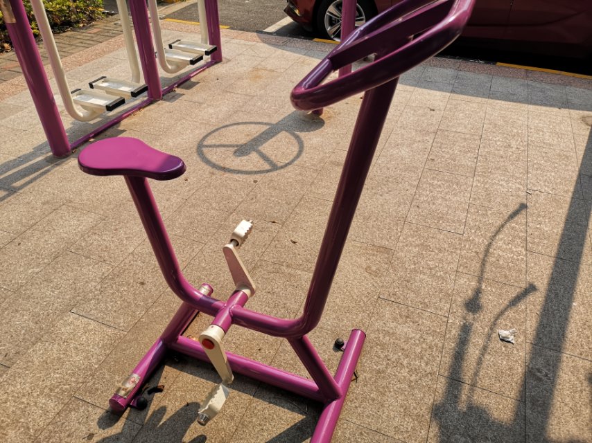 直立健身車