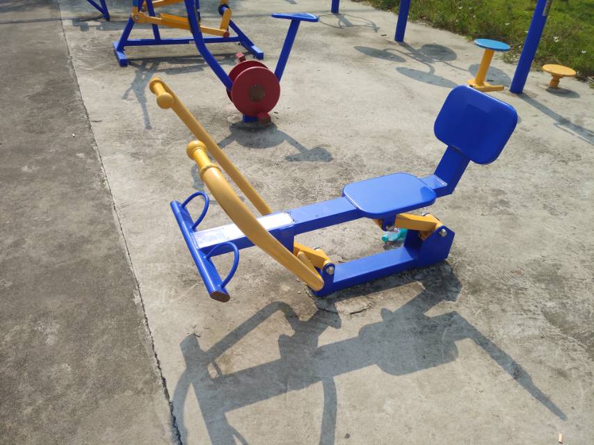 劃船器