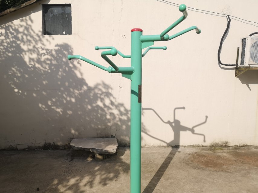 三位引體器