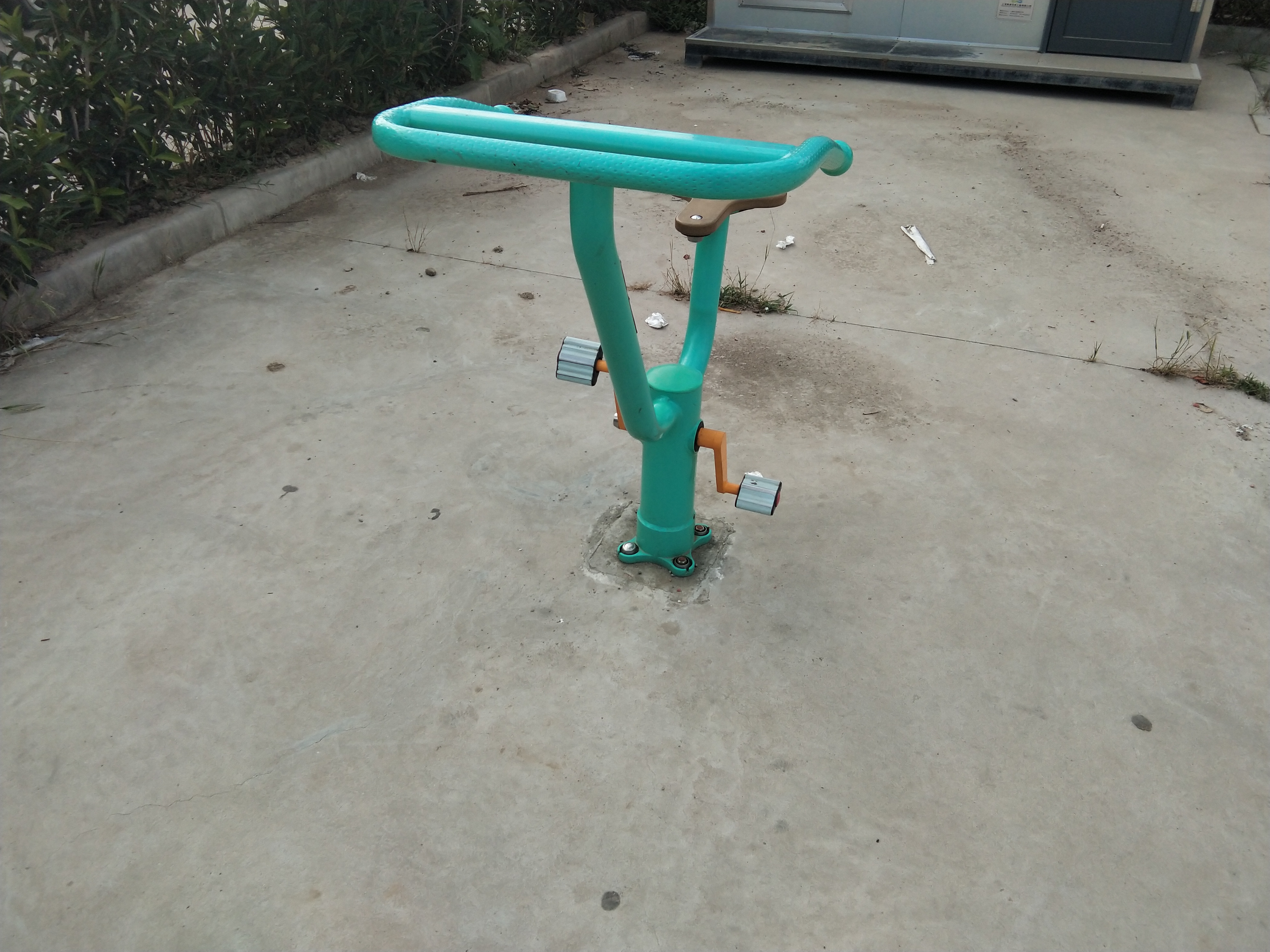 直立健身車