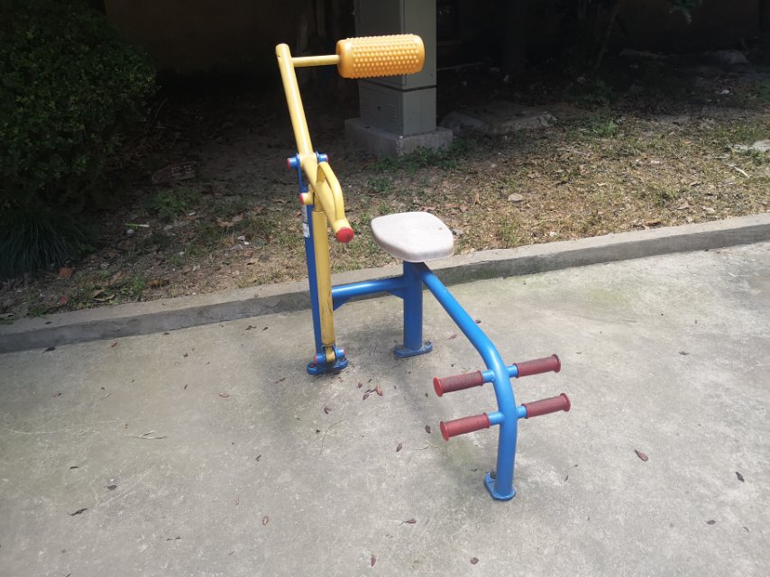 腹背鍛煉器