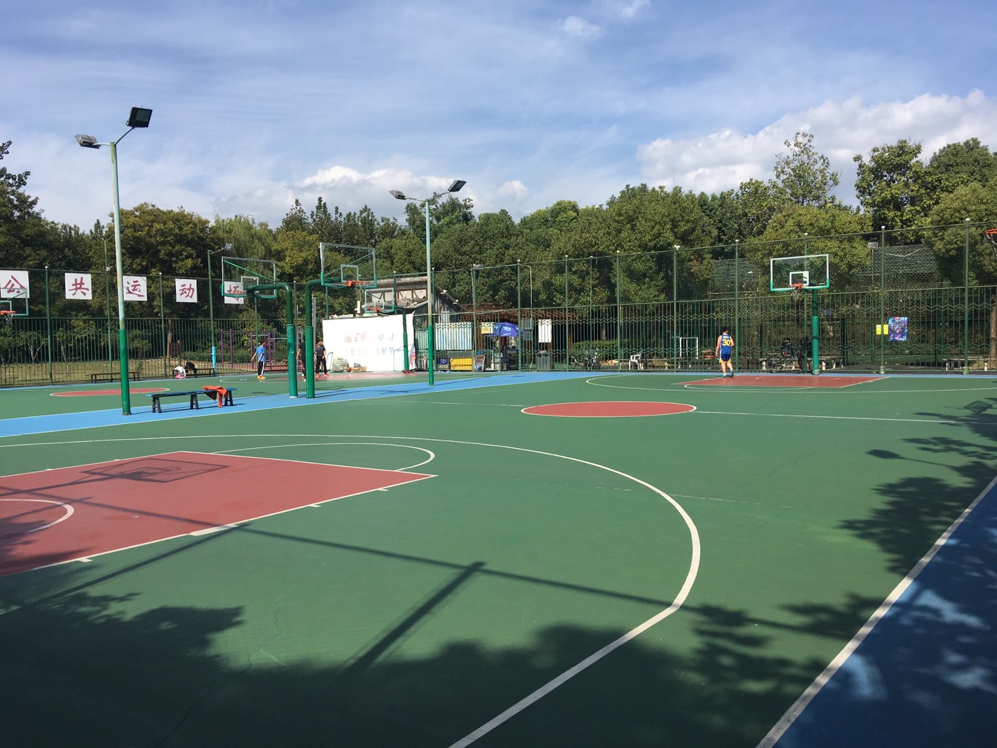 淞南八村市民運動場羽毛球場