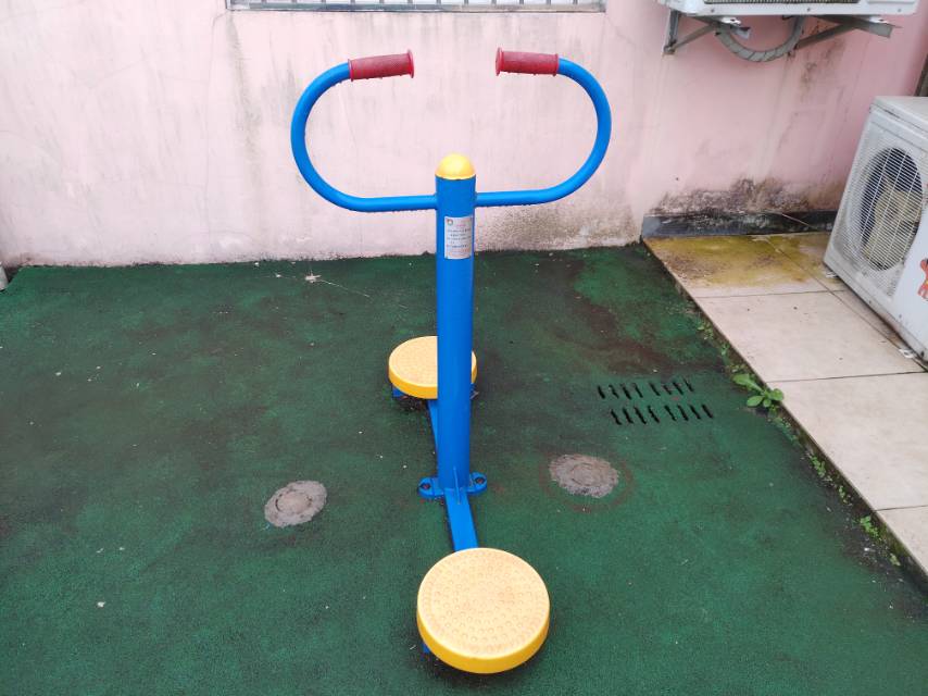 扭腰器
