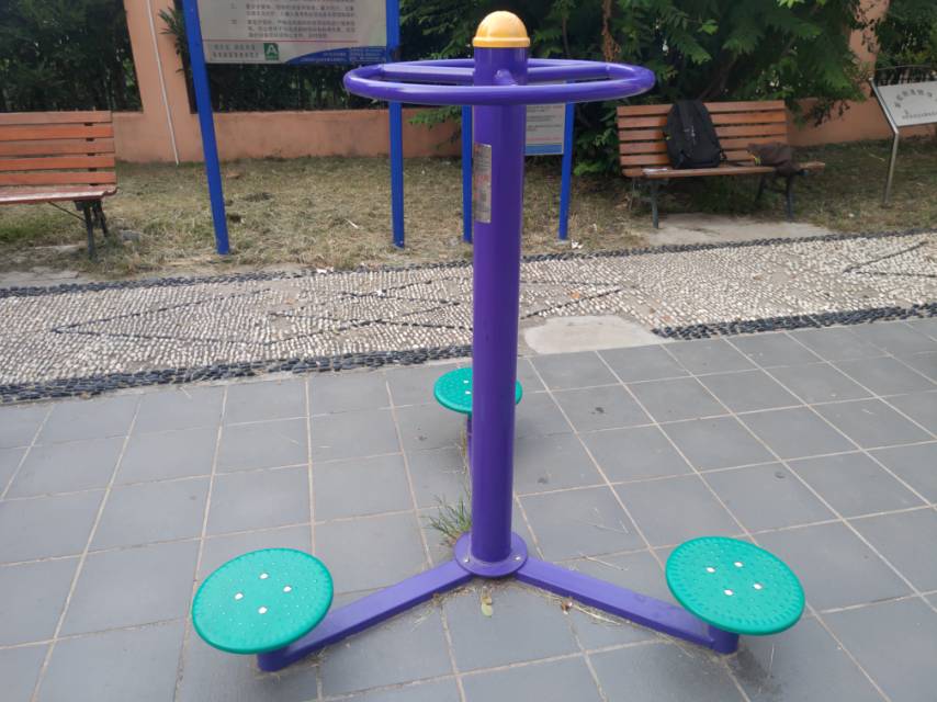扭腰器