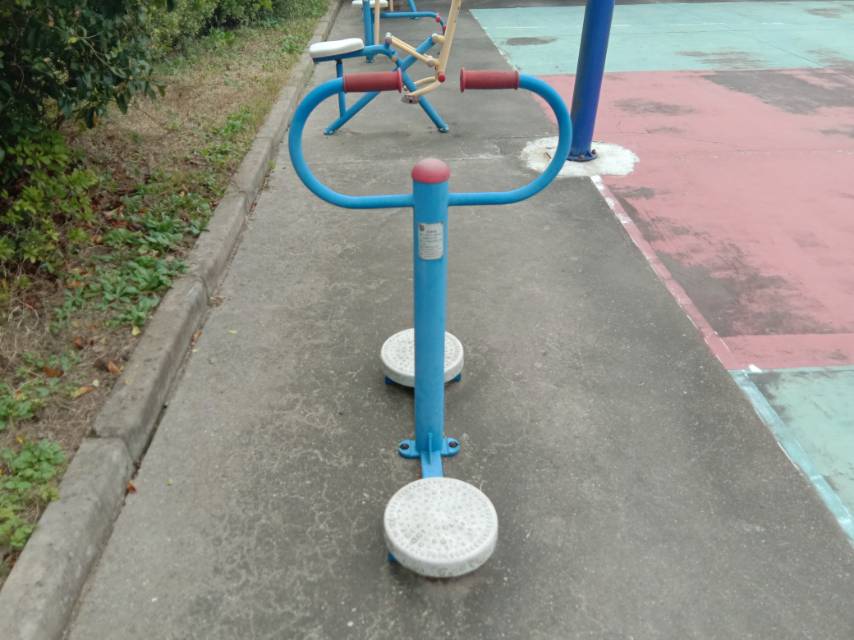 扭腰器