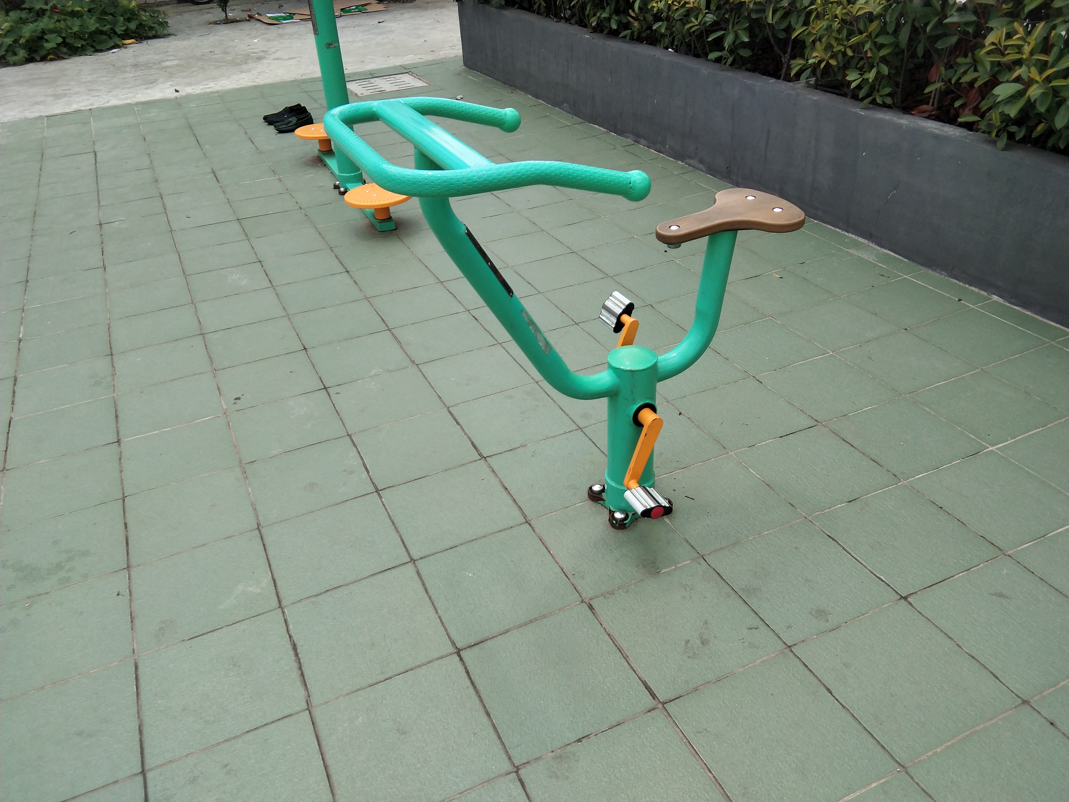 直立健身車