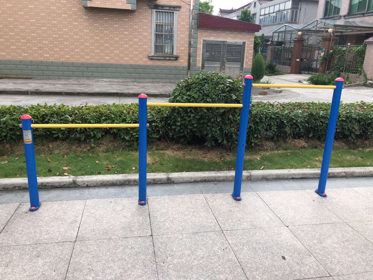 壓腿杠