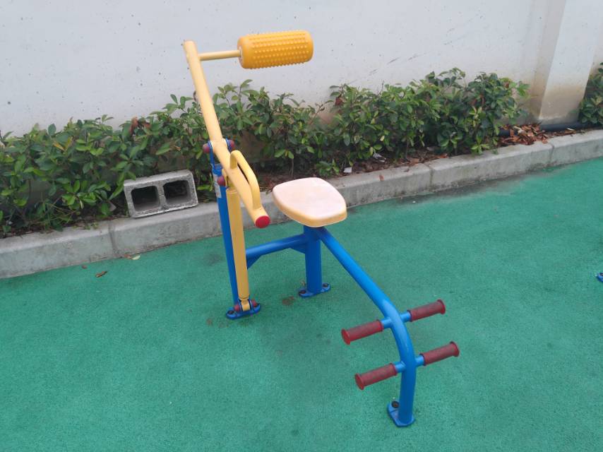 腹背鍛煉器