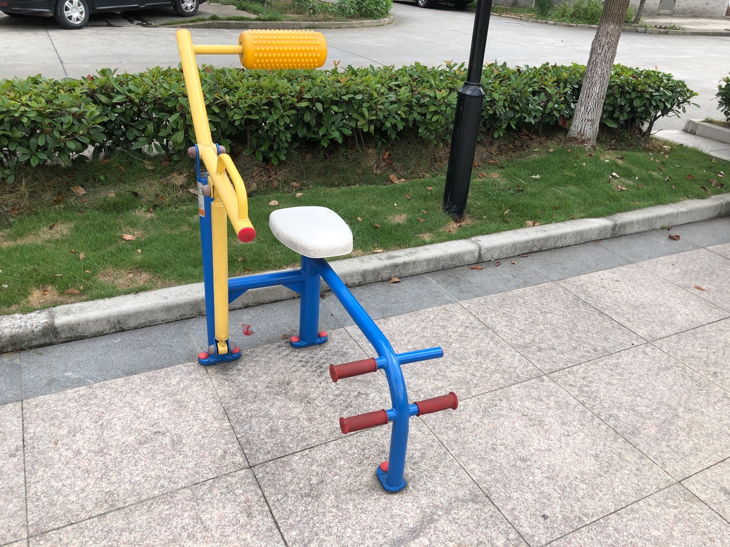 腹背鍛煉器