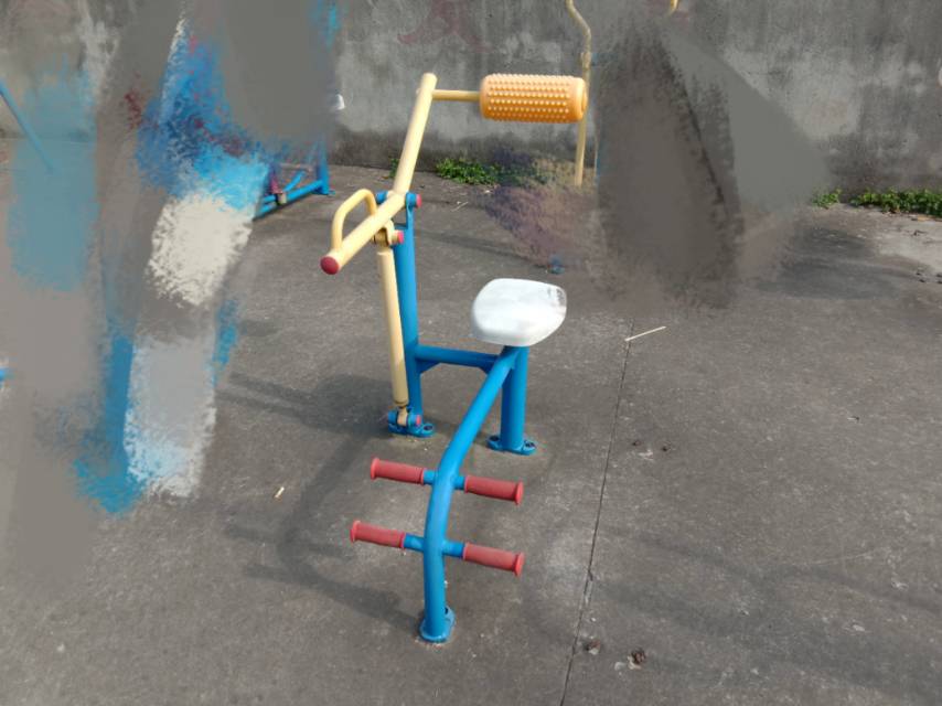 腹背鍛煉器