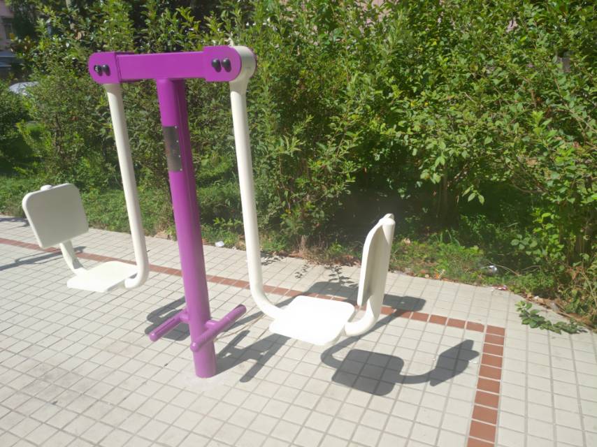 雙人蹬腿器