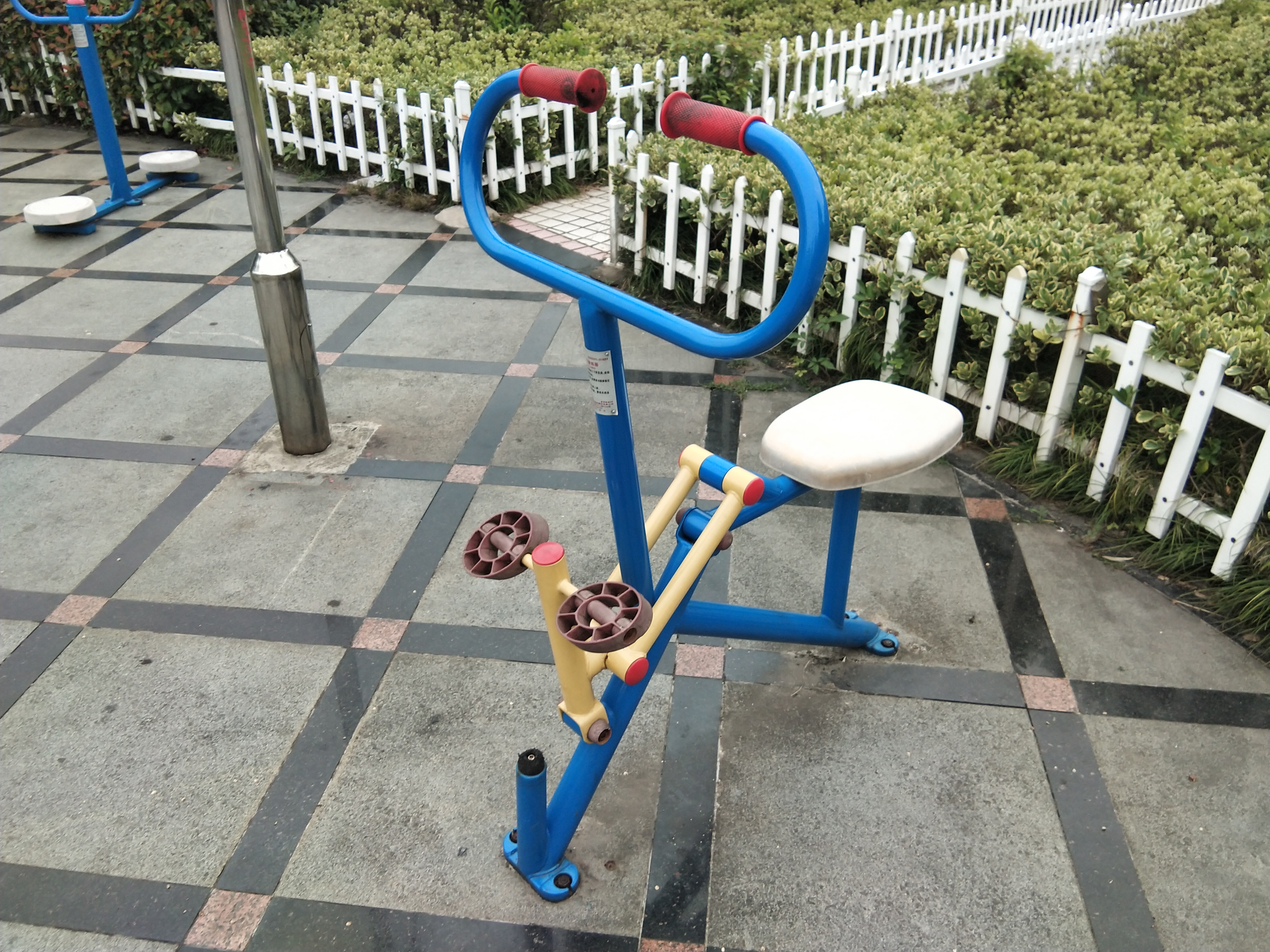 腰力鍛煉器
