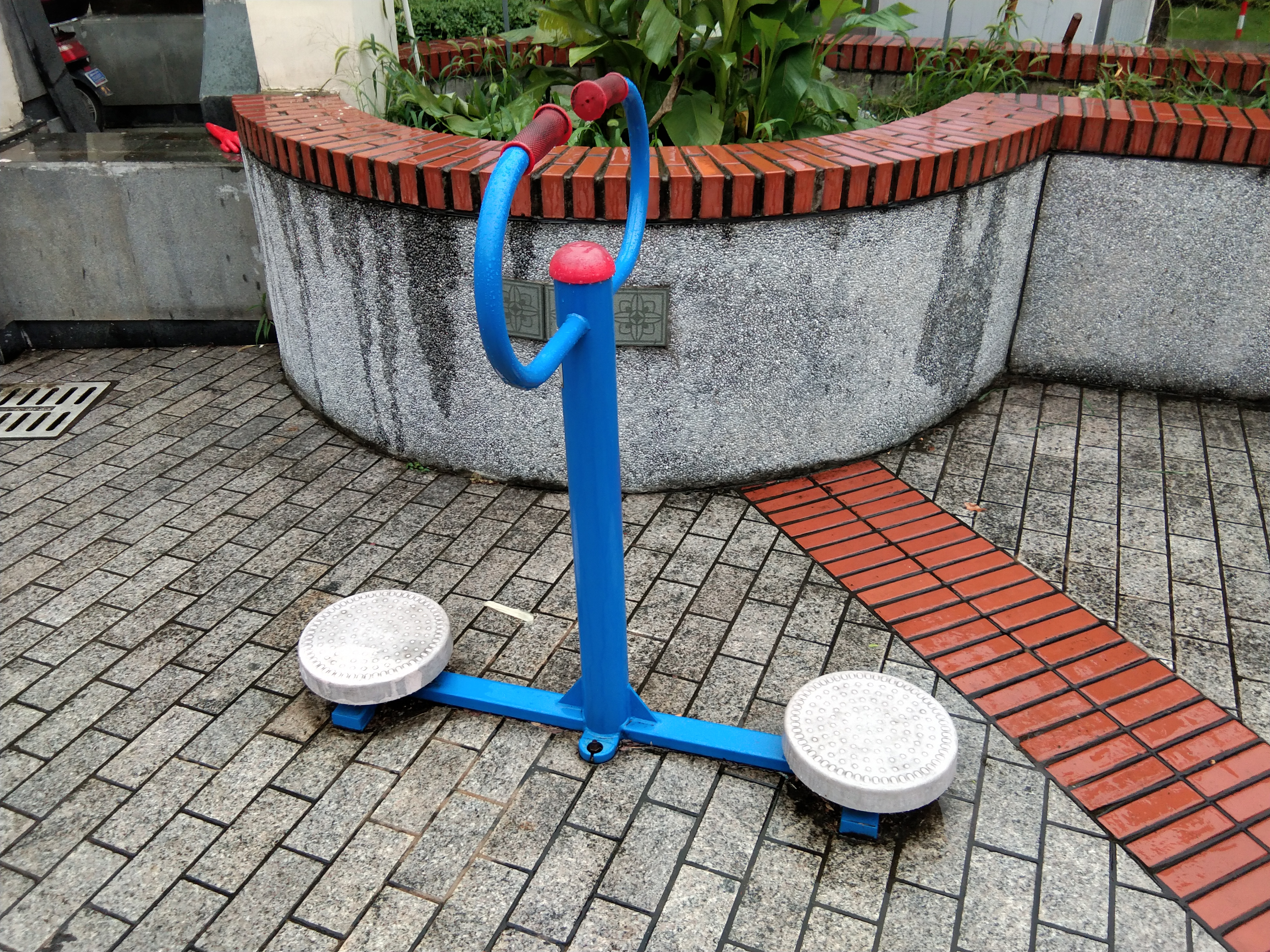 扭腰器