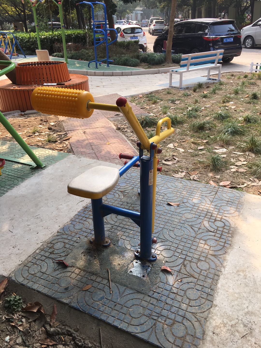 腹背鍛煉器